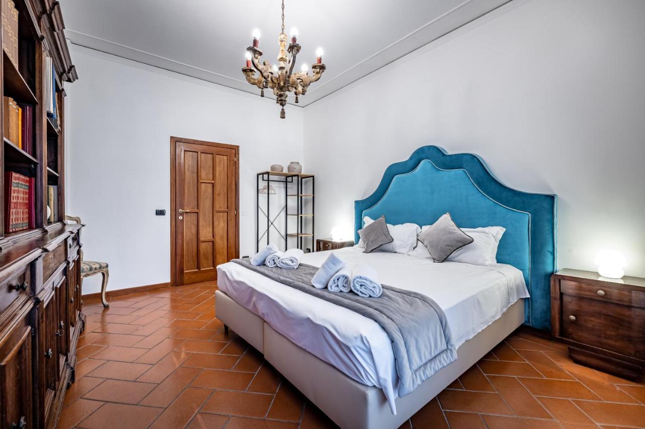 Yid Elegant Apt With Garage Florenţa Exterior foto